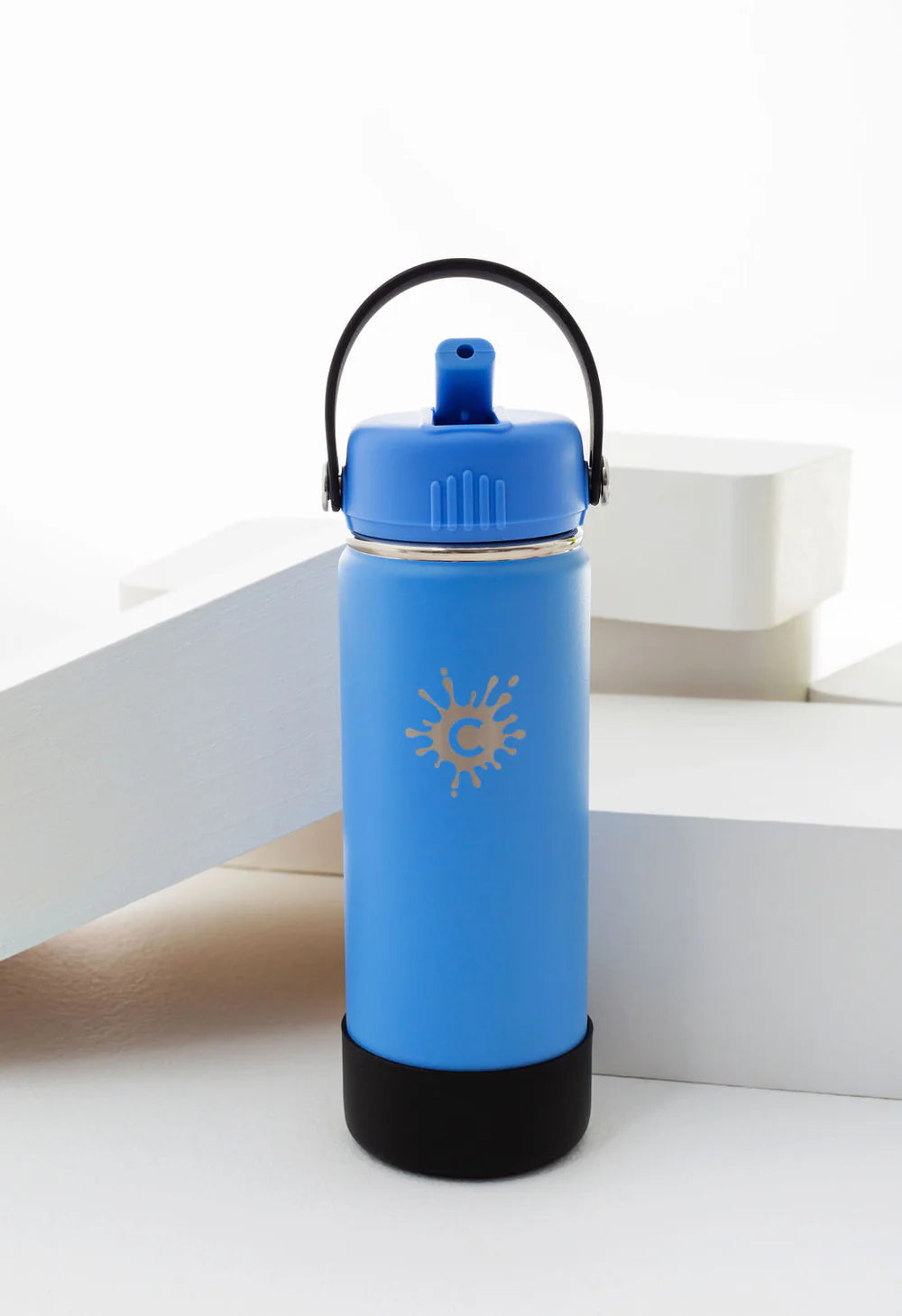 750ml Reusable Blue Water Bottle With Straw Lid and Single Wall