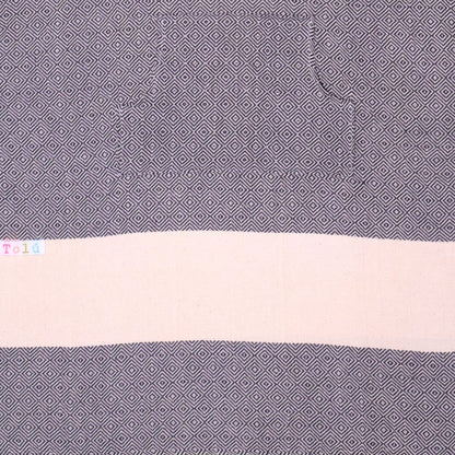 Adult Hooded Beach Towel in Black and White – Quick-Dry Swim Poncho for Swimming & Surfing