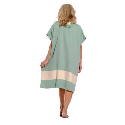 Adult Hooded Beach Towel in Green – Quick-Dry Swim Poncho for Swimming & Surfing