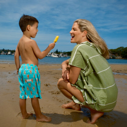 Adult Hooded Beach Towel in Green Nature – Quick-Dry Swim Poncho for Swimming & Surfing